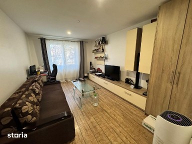 Apartament 3 camere, 89 mp, zona Sasar