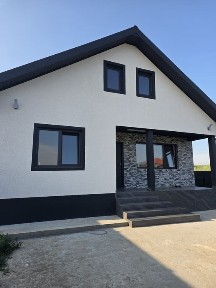 Vand casa in Valu lui Traian pe partea dreapta