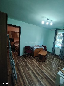 Apartament 3 camere de vanzare zona Piata 1 Mai