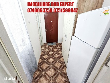 Garsonieră de vânzare, mobilată, cu balcon