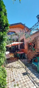Casă cu 5 camere și garaj, zona Veche