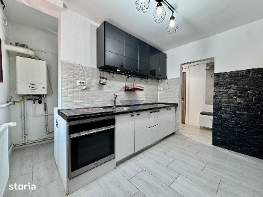 Apartament cu 3 camere, decomandat, in Centrul Nord - Râșnov