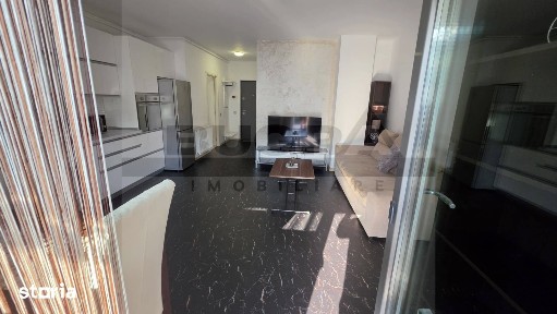 Apartament 2 camere 50 mp, gradina 40 mp, parcare, zona Metro