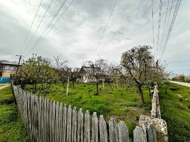 Casă P+1 cu teren 2.470 mp, livadă, anexe și gospodărie completă Mîrțești, Săpata, Argeș