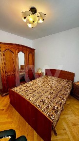 Apartament de inchiriat 3 camere in Valea Aurie
