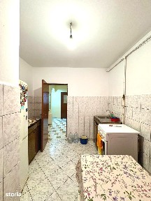 Apartament 3 camere 72mp zona Unitatea Militara 85000eur neg