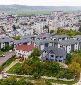 Persoana fizica vand Vila Pacurari,rog fara agenții imobiliare!