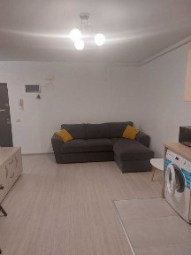 De inchiriat studio Gura Fagetului cu loc parcare