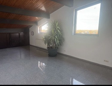 3 camere 175 mp | 4 parcari/ disponibil,studio foto,firma