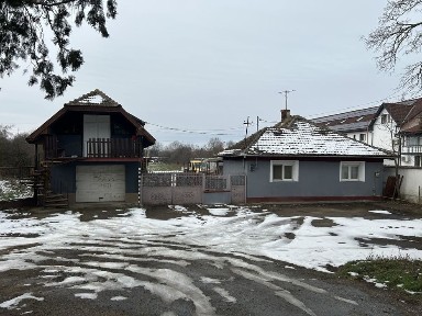 Casa, spatiu comercial, teren 2670m 2