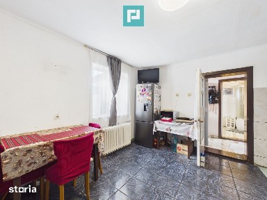 Casă cu 3 camere de vânzare în zona Bujac