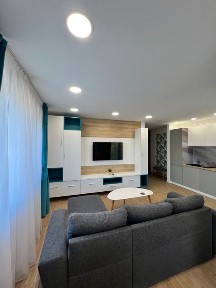 Apartament 2 camere,strada Plopilor,zona Platinia.