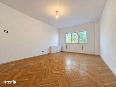3 camere | Etaj 2/4 | 2 băi | Centrală proprie | Zona Lipovei