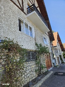 Garsoniera frumoasa si linistita la 10 min de Piata Sfatului