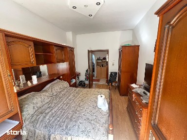 Apartament-2-Camere-Decomandat-La-Casa-Pivnita-Pod-Curte-Comuna