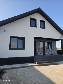 Vand casa in Valu lui Traian pe partea dreapta