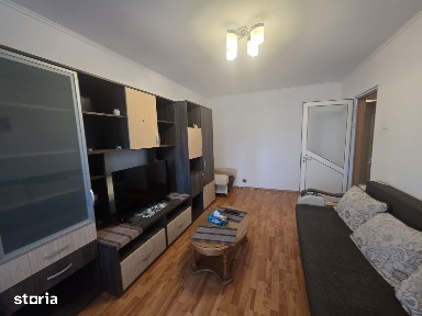 Apartament 3 camere Mioveni, et. 2 zona piata