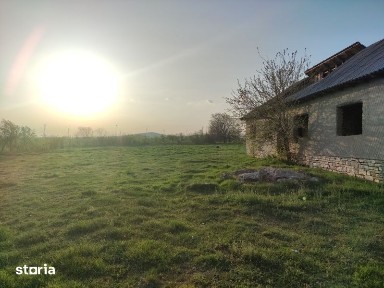 Vând casa + teren in Ceamurlia de Sus