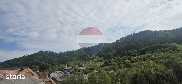 Casă / Vilă cu 4 camere de vânzare