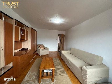 Ap 2 camere decomandat, zona centrala