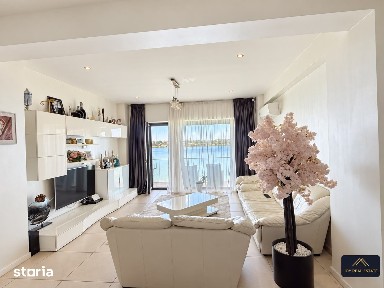 Apartament 3 camere cu vedere frontala la lac Mamaia