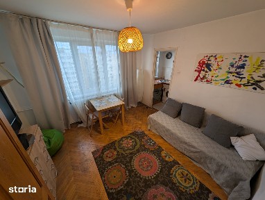 Garsoniera, decomandata, 30 mp, Gheorgheni, zona Piata Hermes