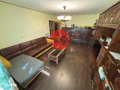 Apartament ultracentral 4 camere | 104 mp + boxa