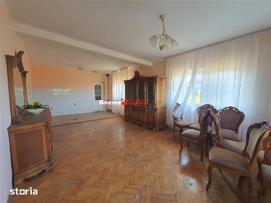 Casa de vanzare in Chiribis
