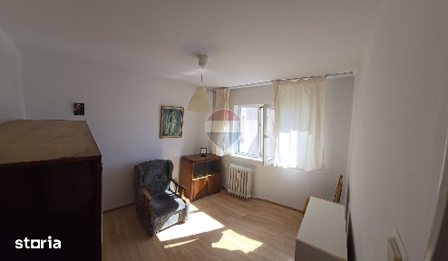 Apartament de vânzare 3 camere| BL Republicii, Ploiești