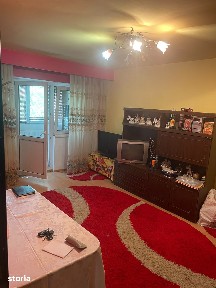 Apartament 3 camere, balcon, etaj 2, lift, zona I-uri