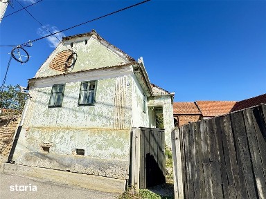 Casa batraneasca/de demolat sau renovat masiv in Ludos - teren 1278 mp
