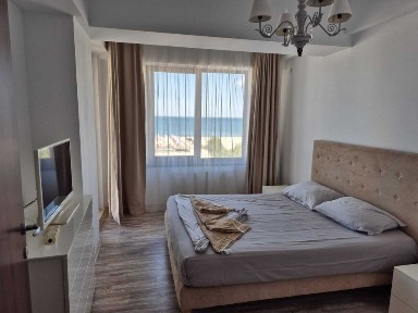 Pers fizica dau in chirie apartament 2 cam Mamaia Nord 300 euro
