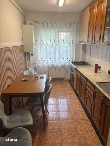 Inchiriez apartament 4 camere