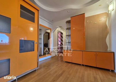 Apartament decomandat 3 camere,Zona Vlaicu