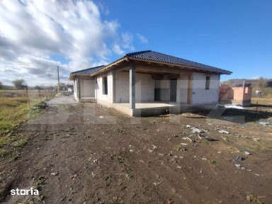 Casa cu 4 camere, 153 mp utili, teren 1000 mp extravilan, utilitati, z