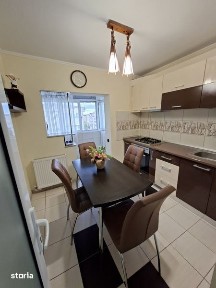 Ofer spre inchiriere apartament cu 2 camere cf.1 decomandat