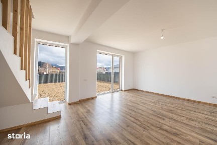 Casa tip duplex cu 3 camere, teren 250mp, Rasnov