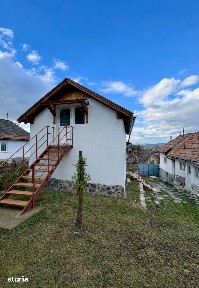 Casă cu 4 camere+teren 569mp, Săcele Cernatu, 200m de primărie centru