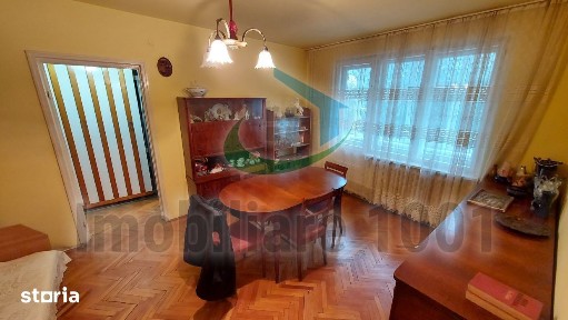 Apartament 2 camere, etaj 1, bloc caramida, langa Facultatea de Litere