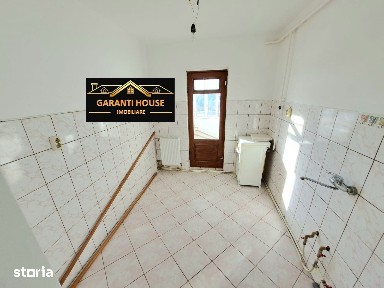 Ariesului, etaj 3, apartament cu 3 camere, 53 000€ negociabil