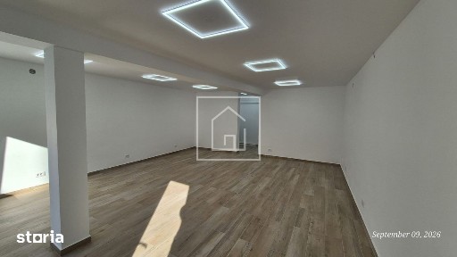 Spatiu comercial 46 mp - vitrina stradala - Centrul Istoric Sibiu