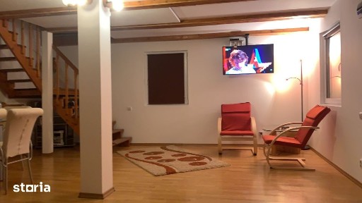 Vand Casa 3 camere, baie buc, hol, 3000 mp teren intravilan, anexe