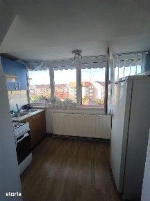 Apartament 3 camere, zona Sensul Vechi