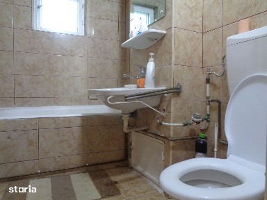 Apartament 2 camere dec, termoteca, mobilat, geam la baie MICALACA-300