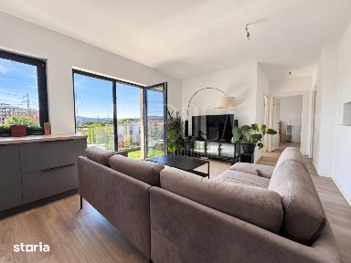 Apartament 3 camere de vanzare in Floresti