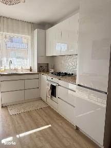 Apartament la cheie, 2 camere+balcon,etaj intermediar