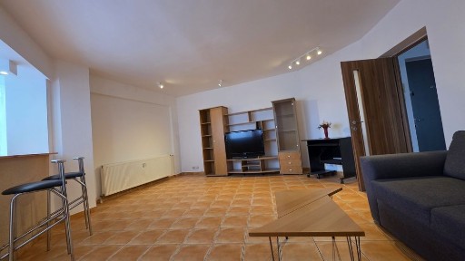De inchiriat 2 camere Sos Panduri zona Marriott spatios si proaspat renovat