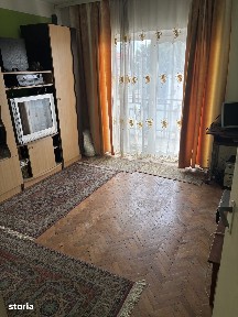 Vând apartament cu două camere decomandat
