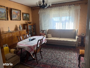 Apartament 3 camere,cu garaj,Zona Centrala
