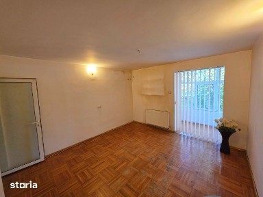 Apartament central str. Arcu etaj1